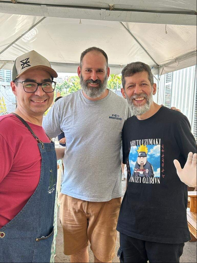 Chefe Jaderson Coimbra (Olive), Érico Kolya (do premiado Pé do Morro) e chefe José Luís Moino de Souza (Aijin Izakaia)