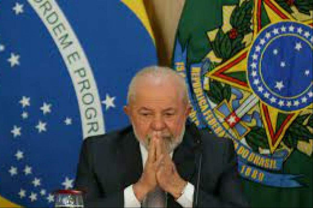 O tombo demonstra o impacto de crises sucessivas pelas quais a o governo.
