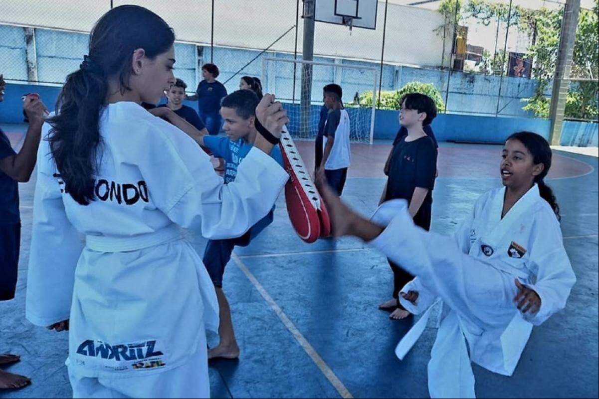 Durante a Semana da Humildade, os praticantes retornam ao uso da faixa branca