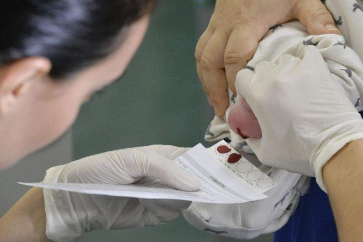 Teste do pezinho é um dos principais exames para diagnóstico