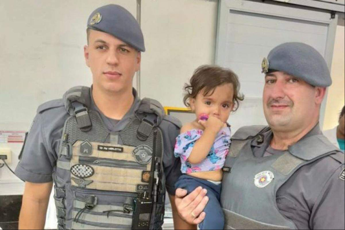 A rápida ação dos policiais salvou a vida da menina em Piracicaba.
