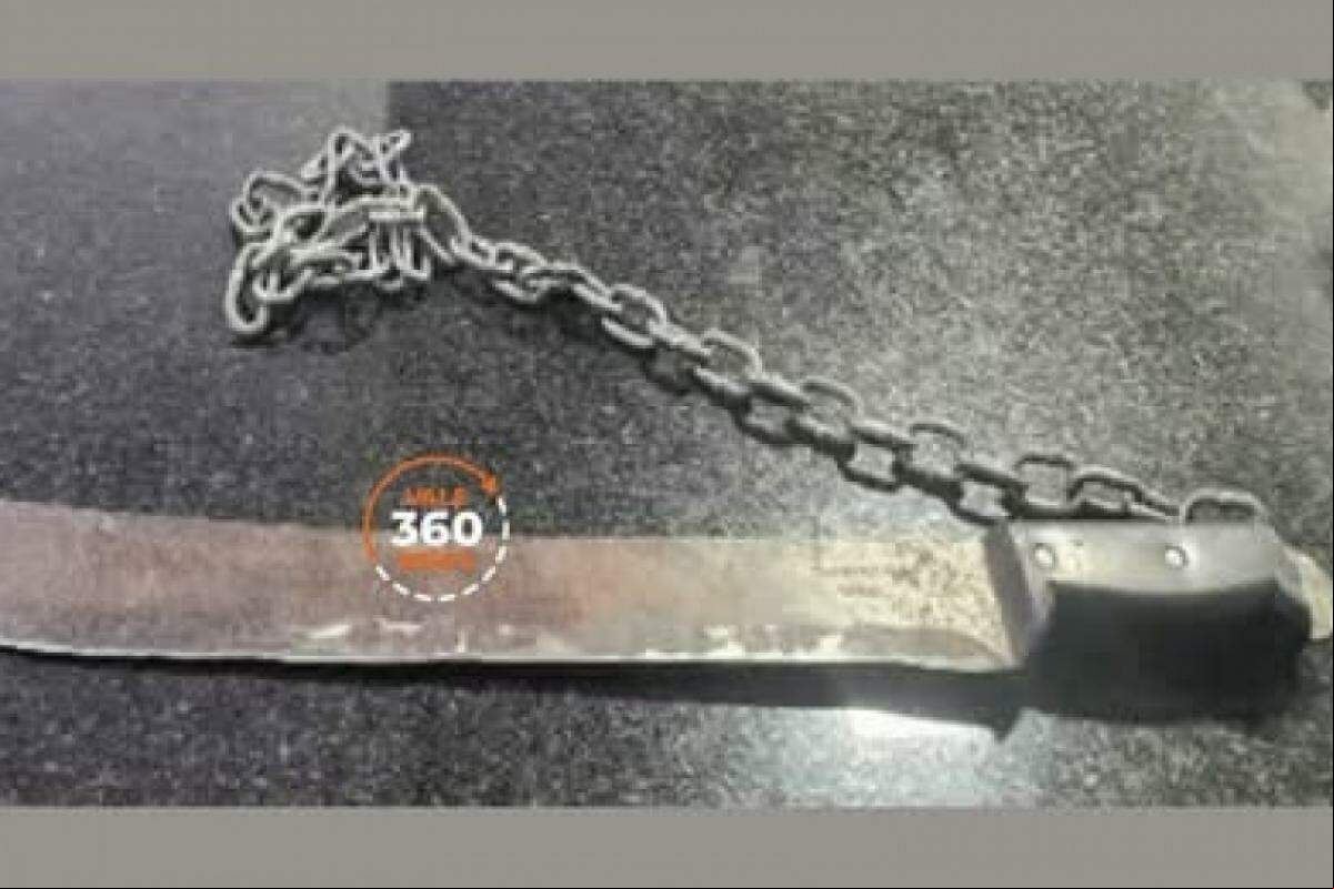 Armas foram apreendidas