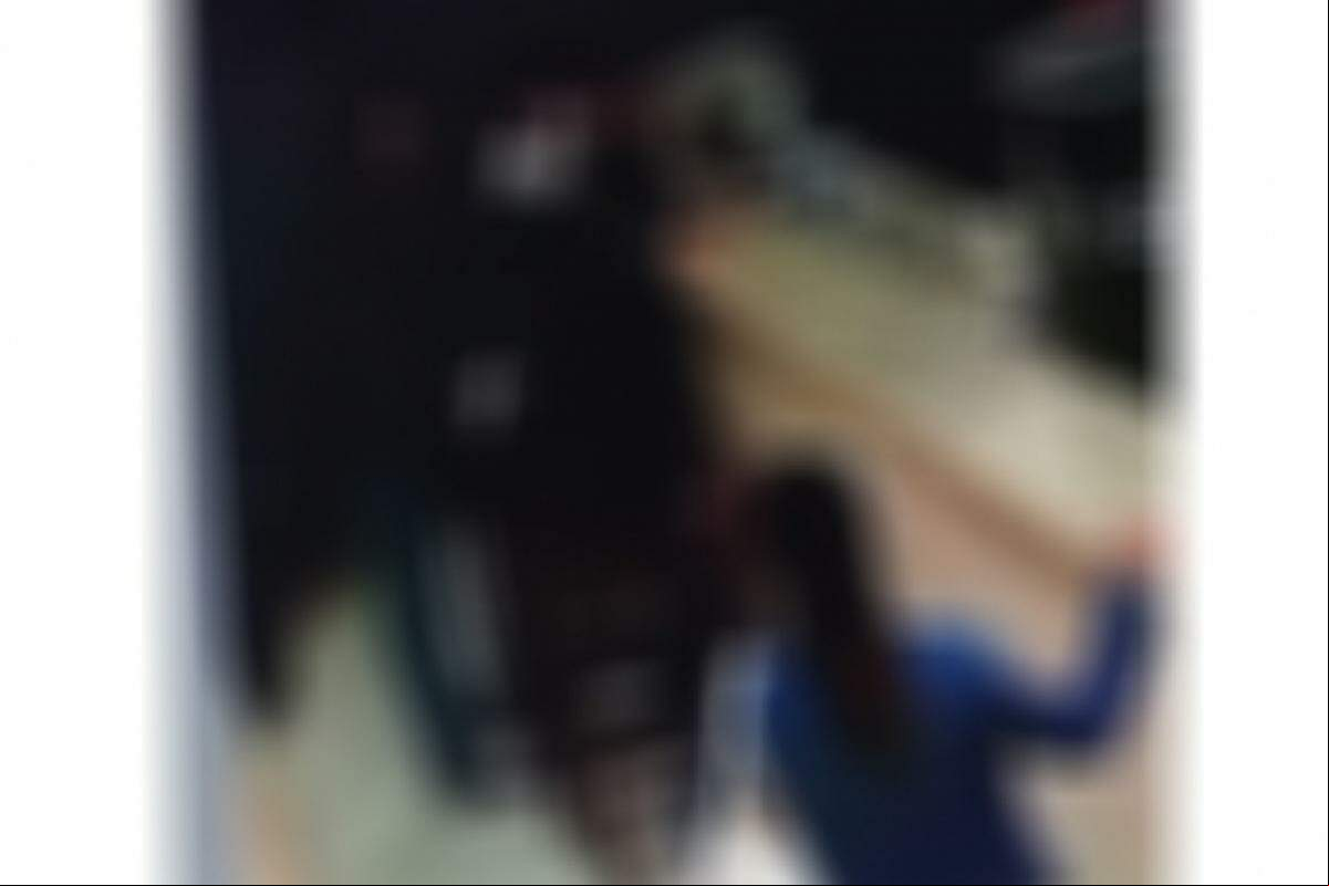 Câmera flagrou momento que o médico desfere um tapa no rosto da criança